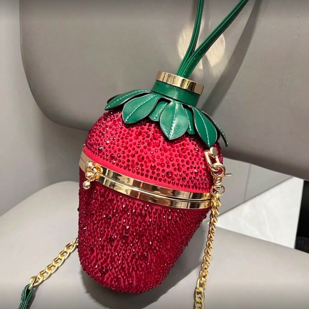 🆕 Rhinestone Studded Strawberry Shaped Handbag - Picture 9 of 10